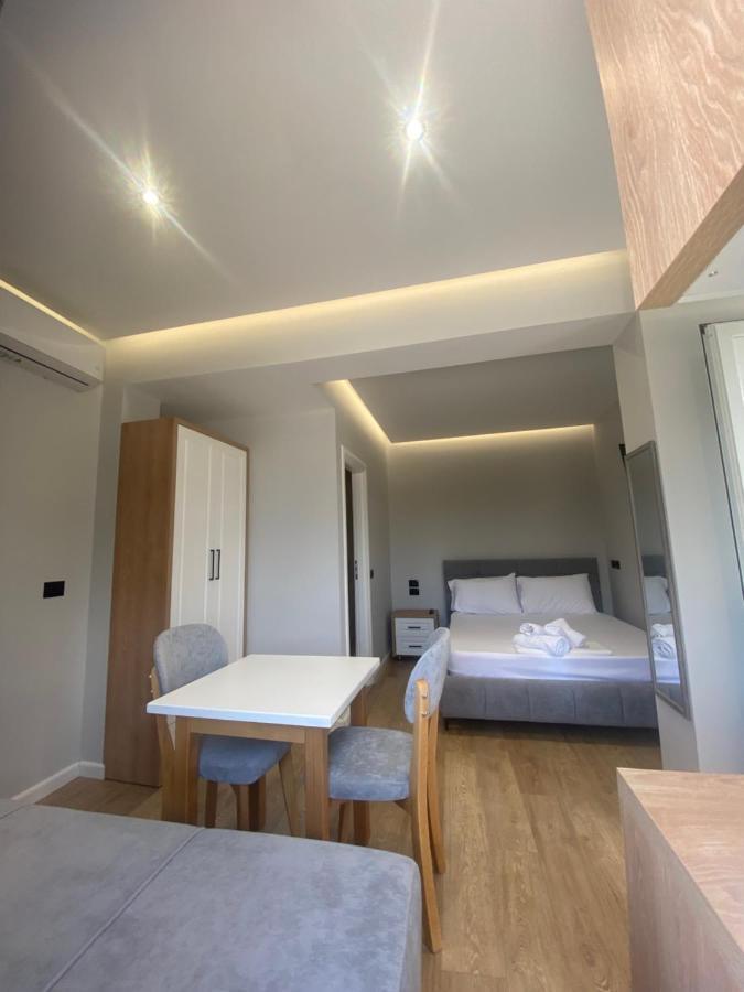 Maison Apartments Влёра Экстерьер фото