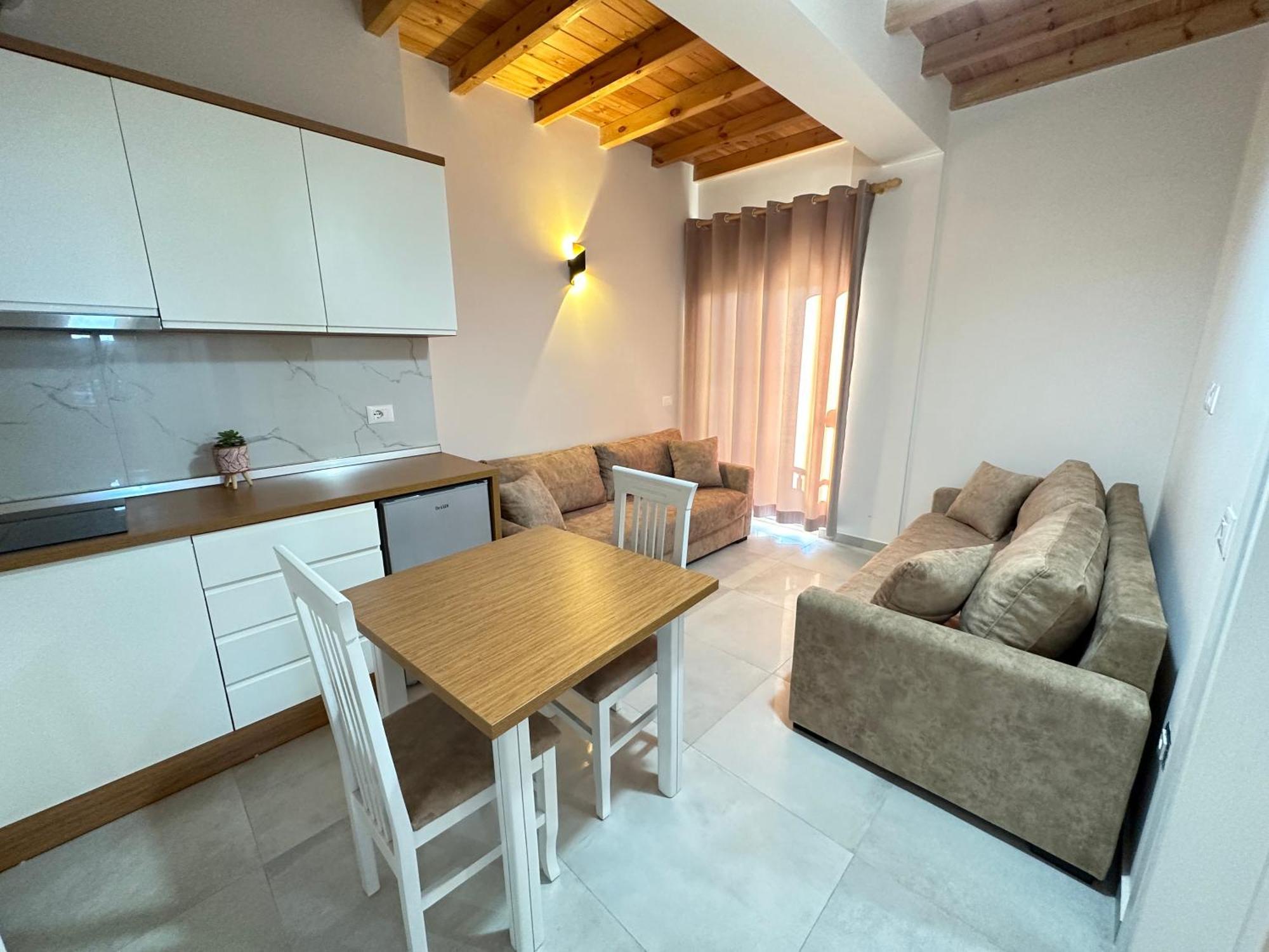 Maison Apartments Влёра Экстерьер фото