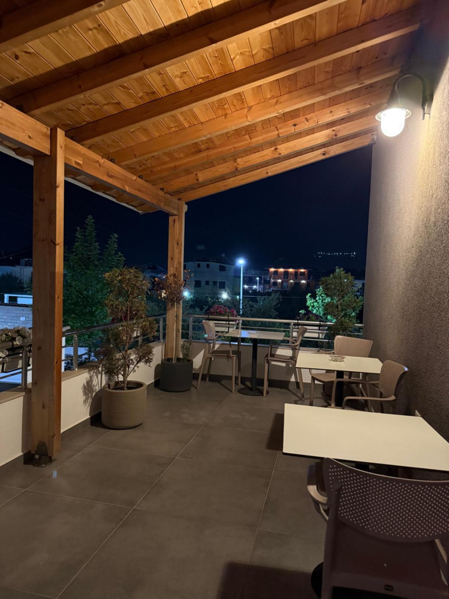 Maison Apartments Влёра Экстерьер фото