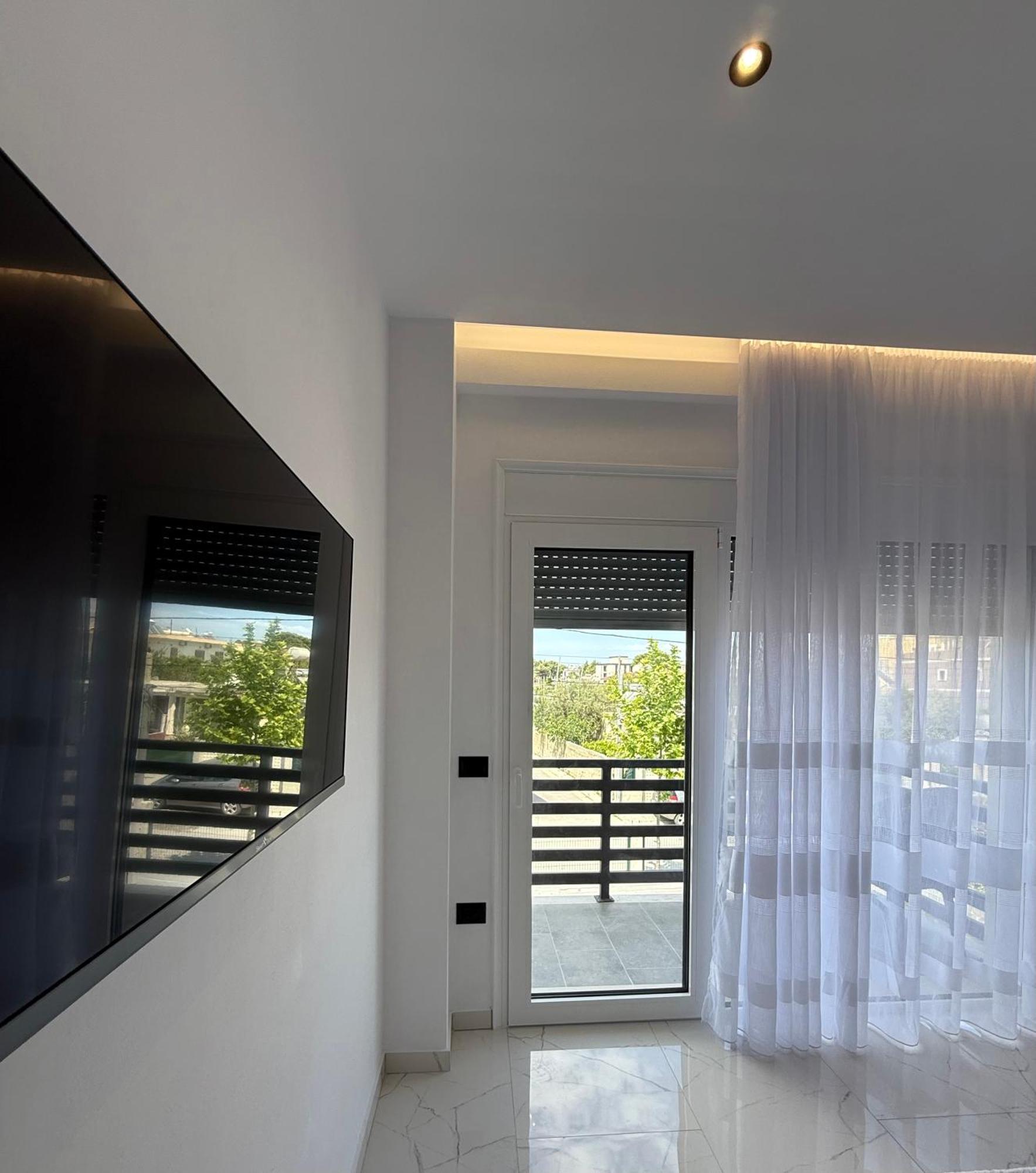 Maison Apartments Влёра Экстерьер фото